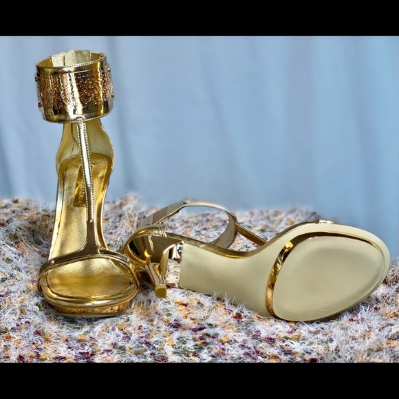 BCBGMaxAzria Golden Metallic Sandal - Picture 2 of 4